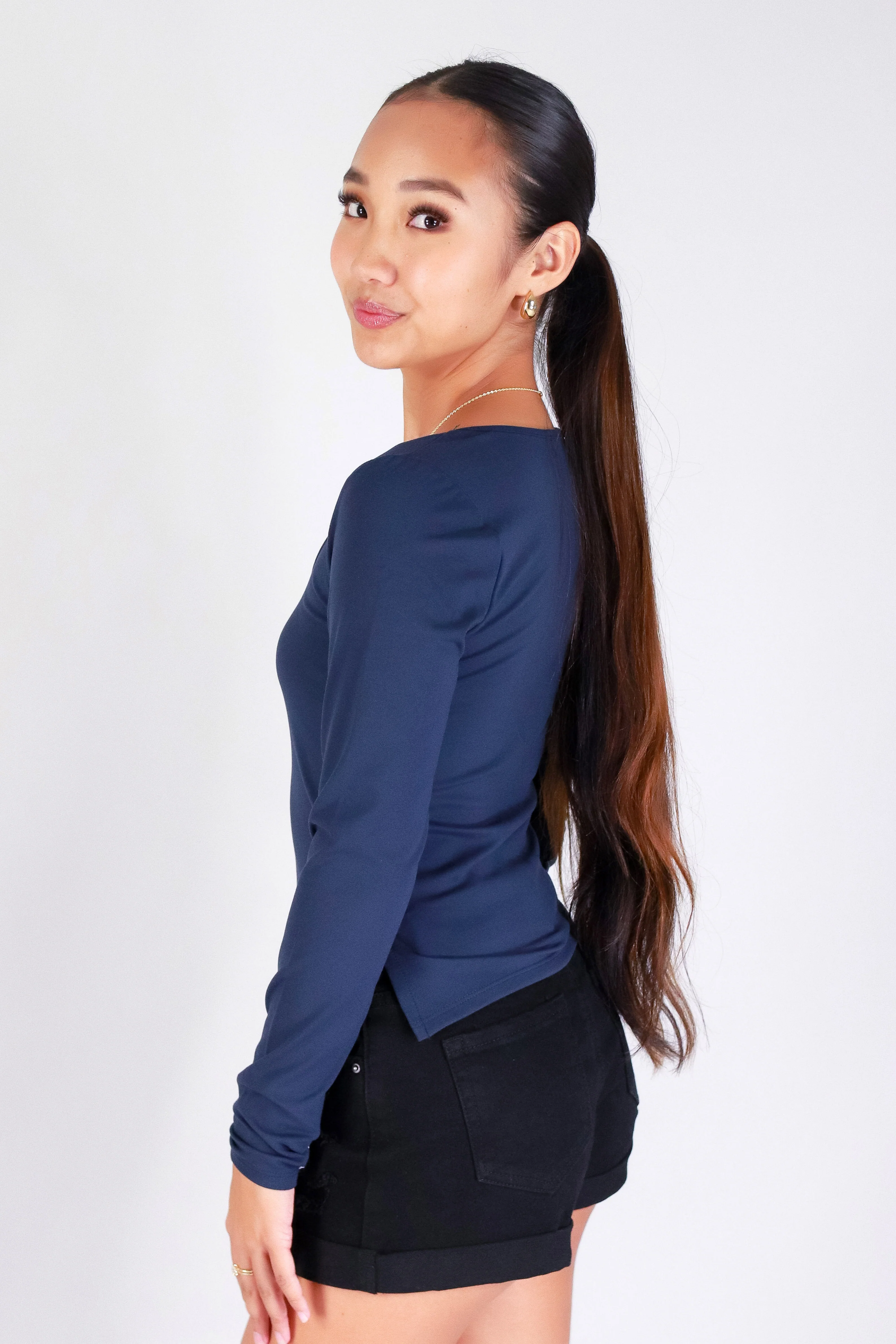 THE GO-TO LONG SLEEVE TOP - Image 2