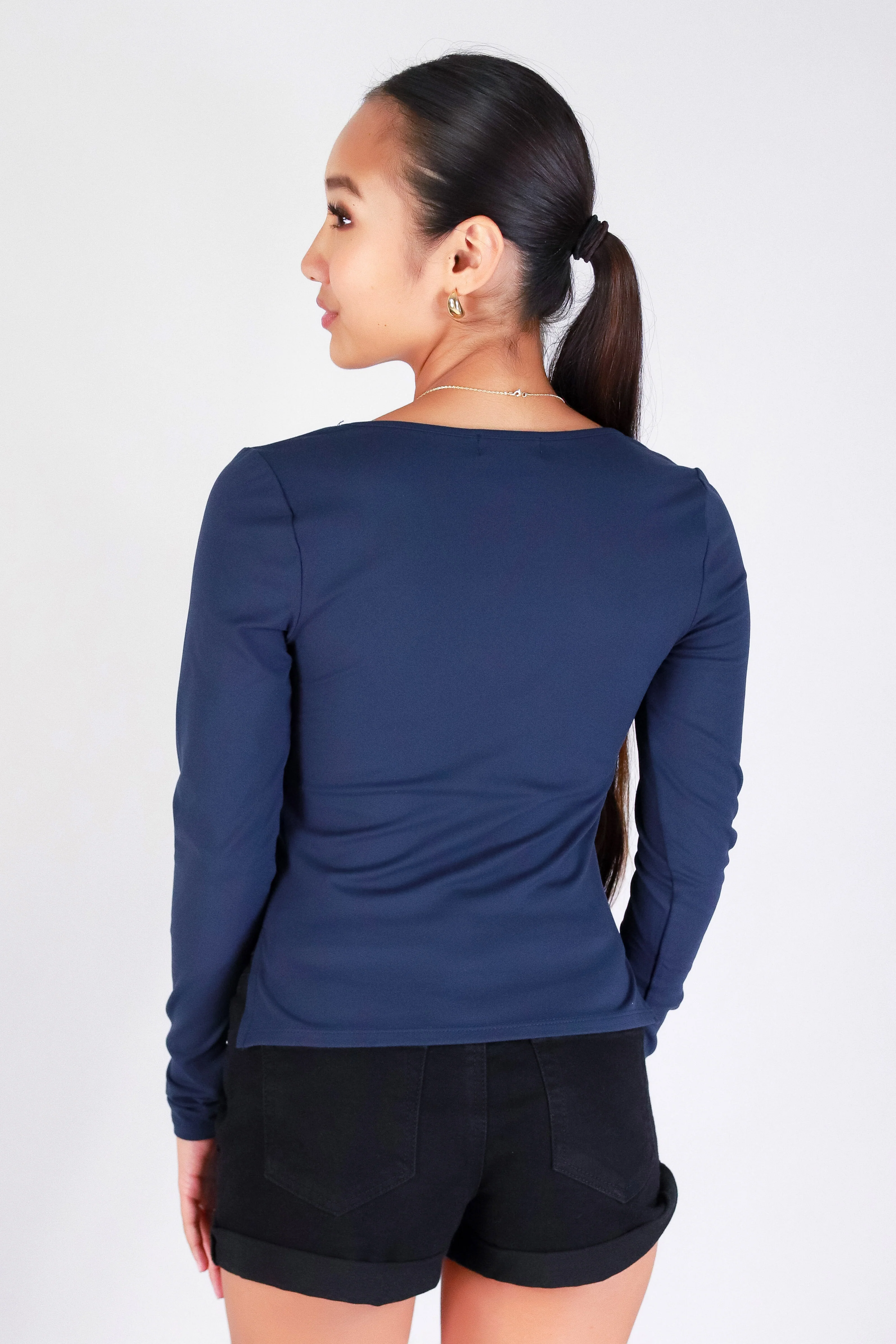 THE GO-TO LONG SLEEVE TOP - Image 3