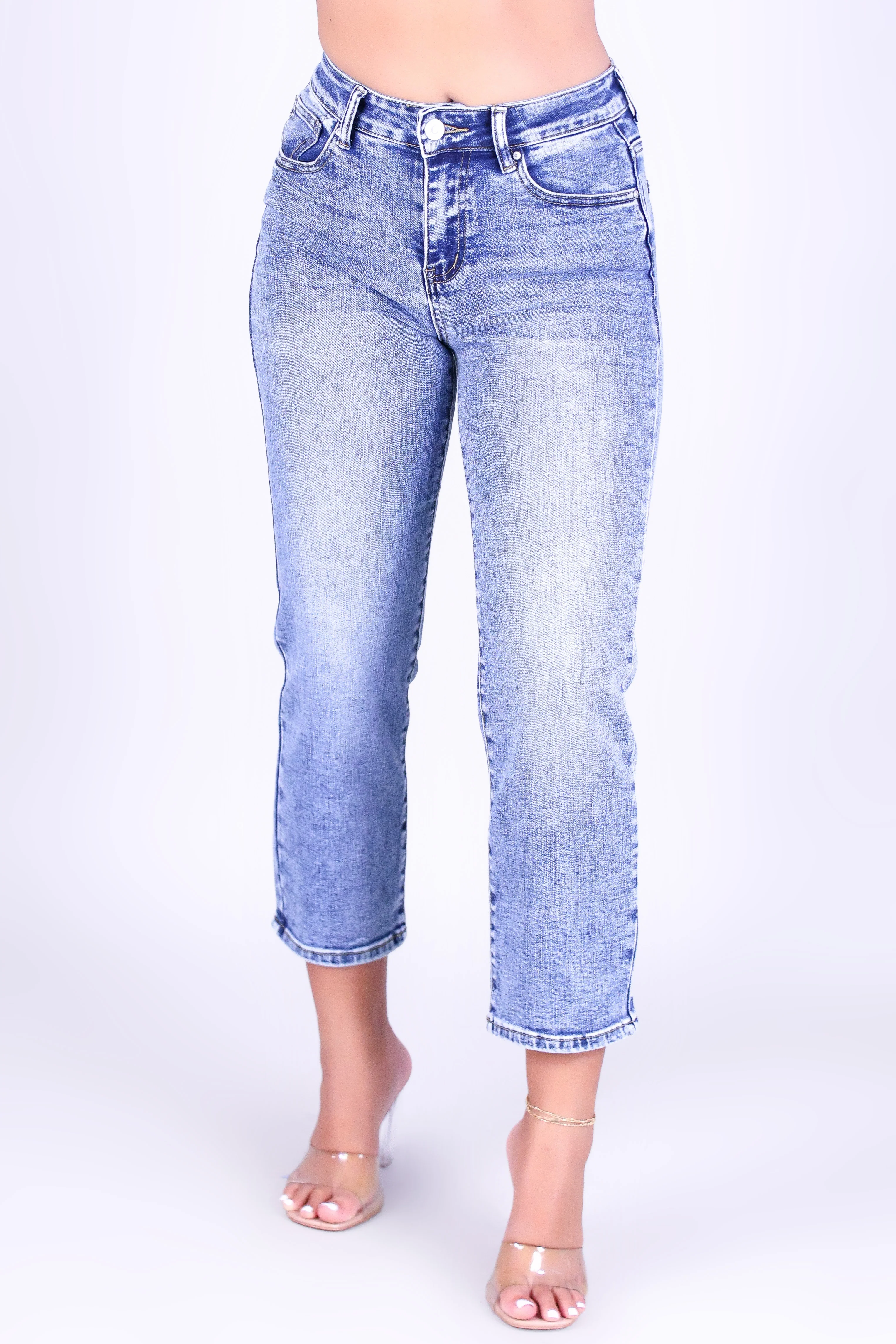 LET ME HELP YOU CROPPED JEANS - Image 2