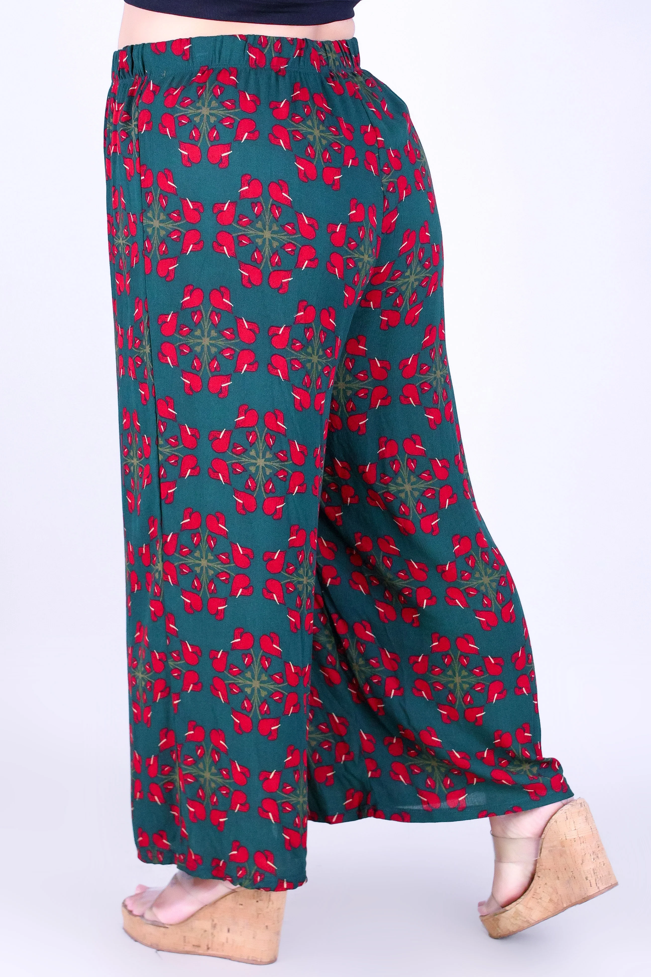 ANTHURIUM QUILT CAPRI'S - Image 3
