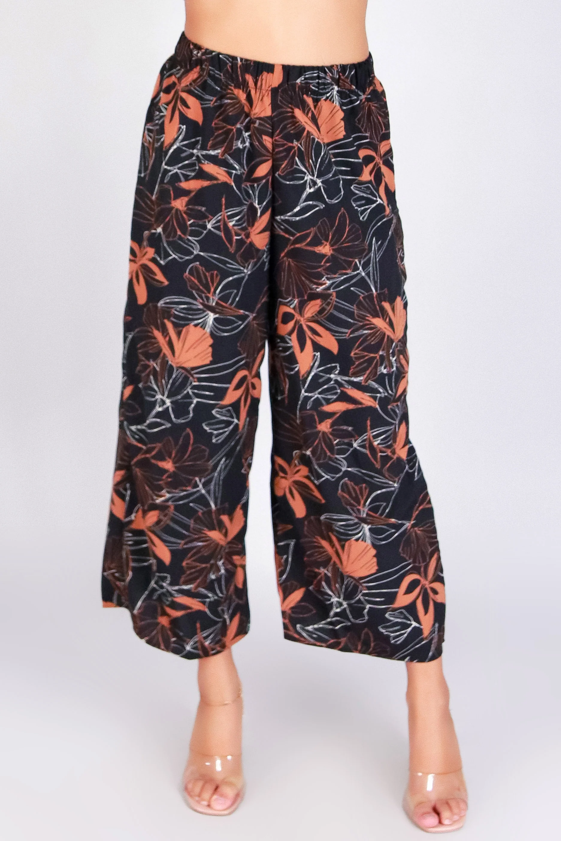 DRAWN TO BLOOM CAPRI'S - Image 2