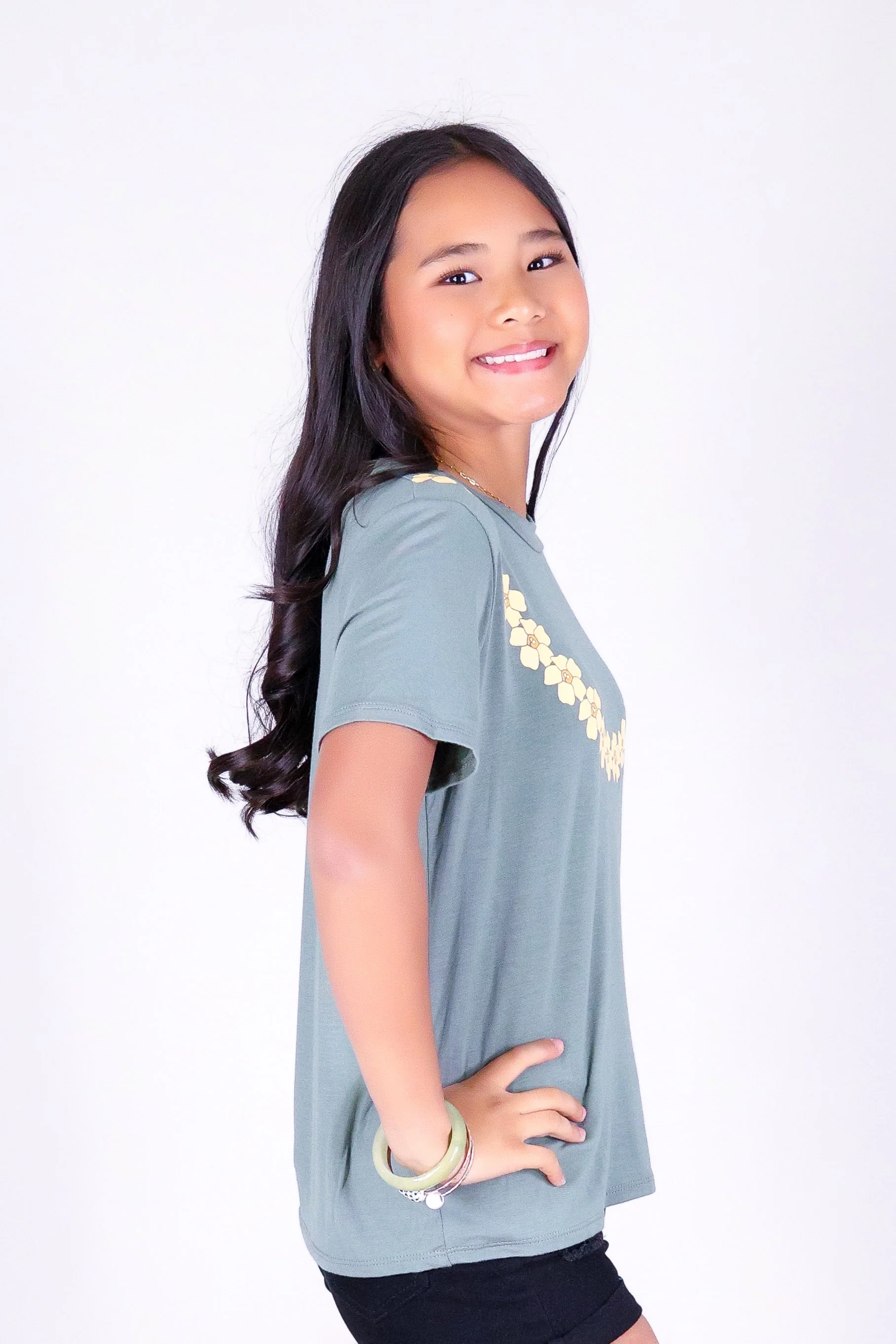 PUAKENIKENI LEI TEE | KIDS SIZE 2-16 - Image 3