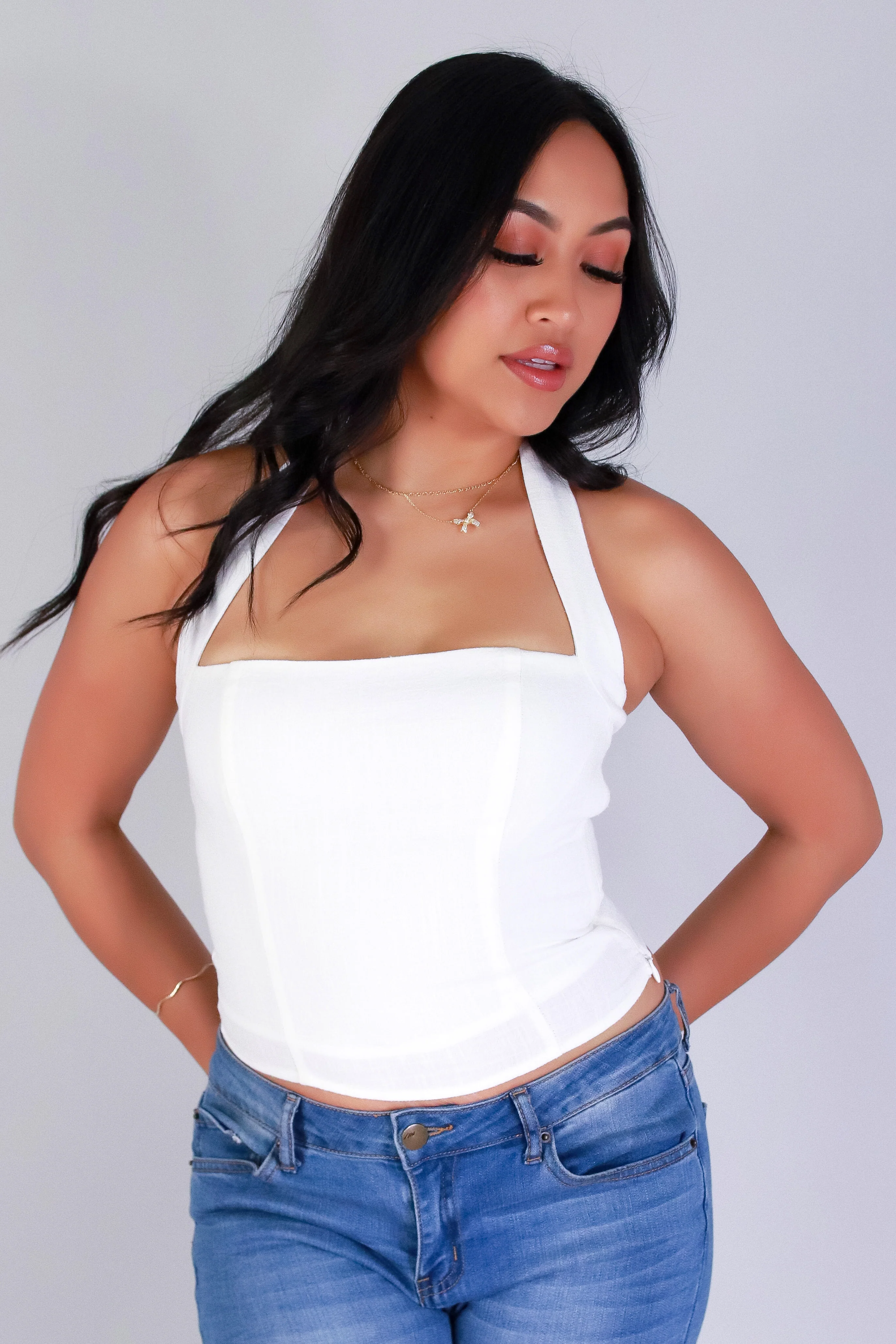 TIED IN STYLE HALTER TOP