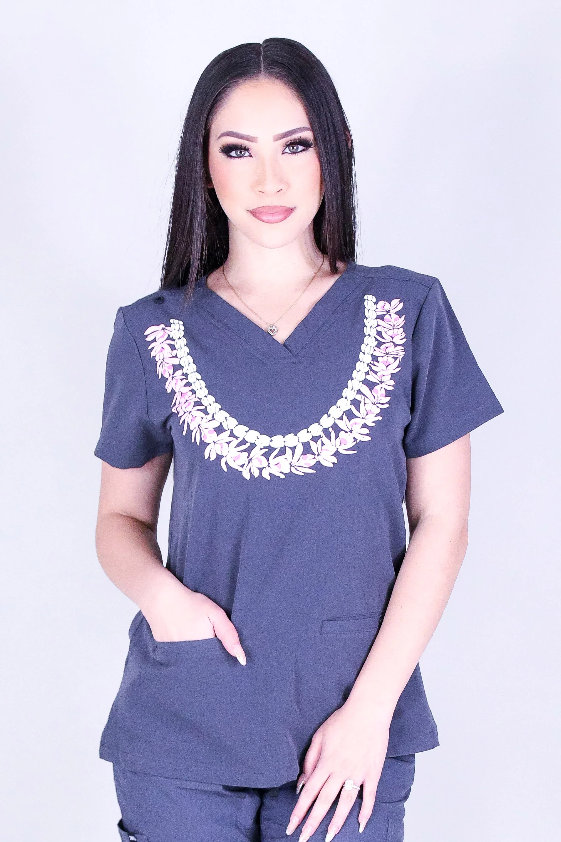 ALL-DAY ALOHA DOUBLE STRAND LEI SCRUB TOP - Image 2