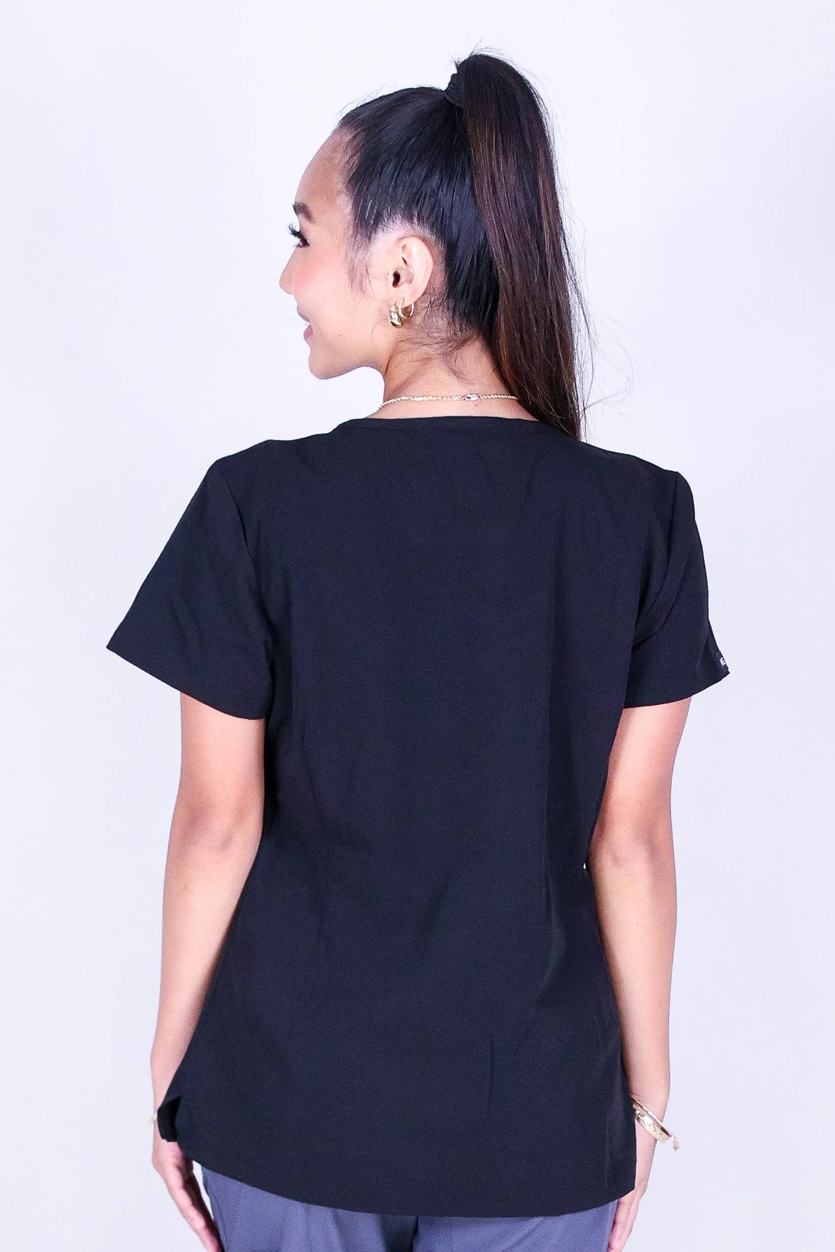 PUAKENIKENI SCRUB TOP - Image 4