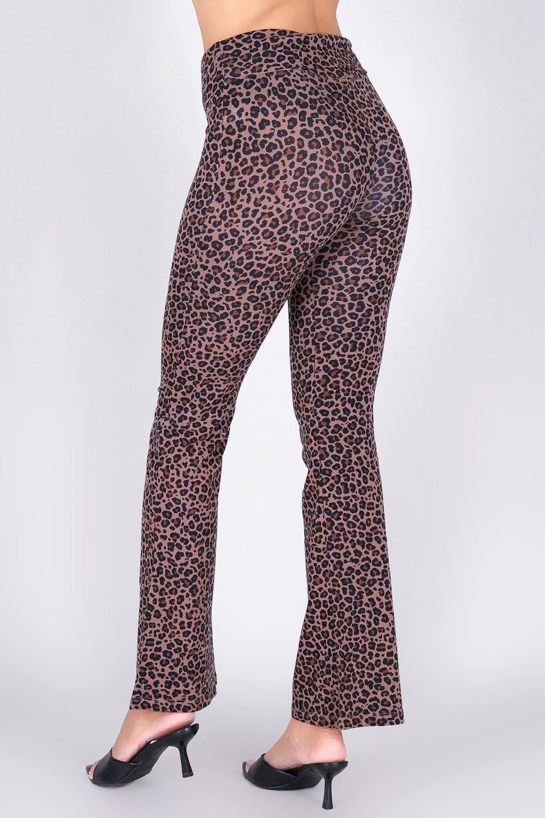 UNTAMED MOTION FLARE PANTS - Image 3
