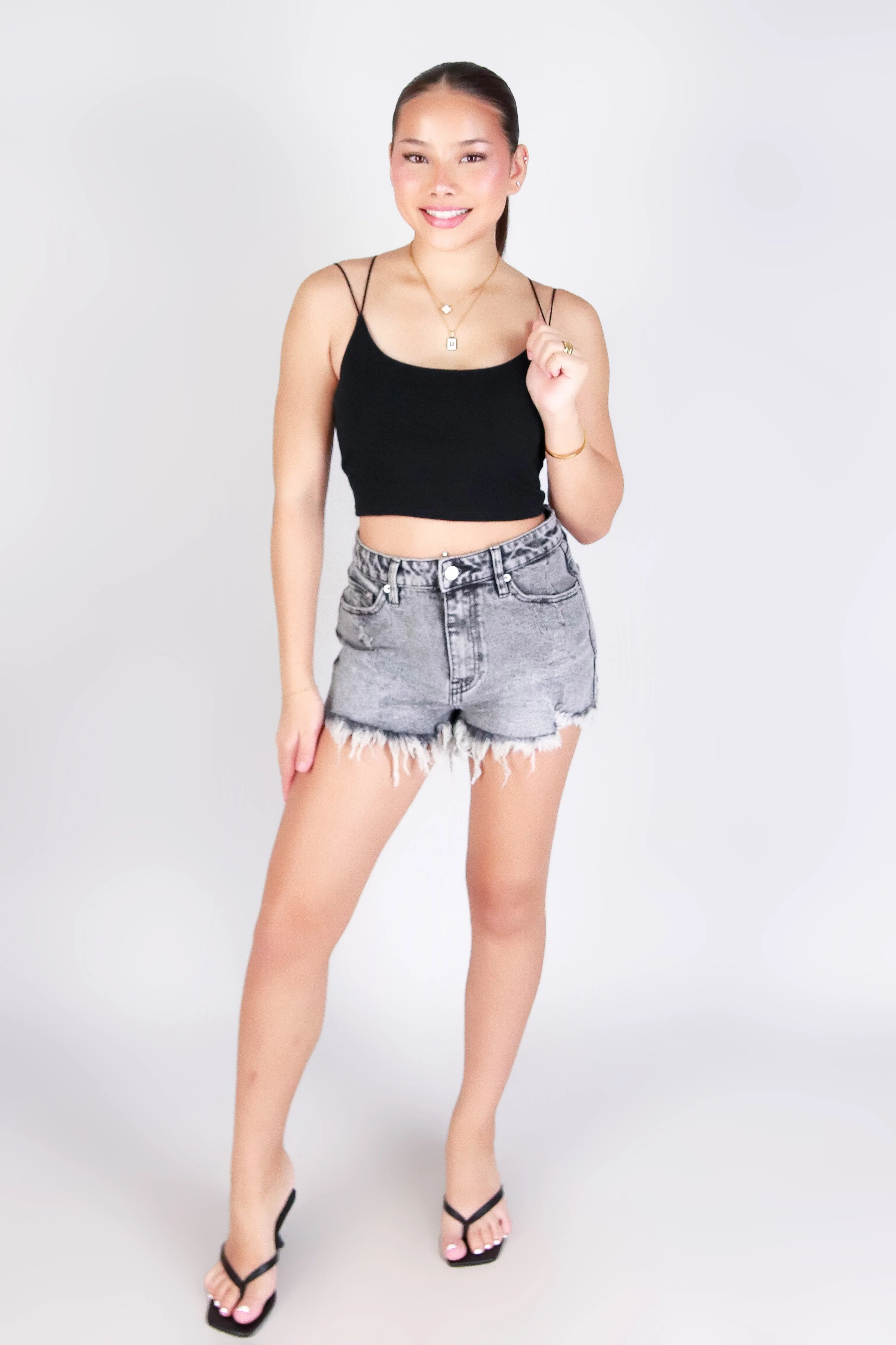 STICK TO THE BASICS CROP TOP
