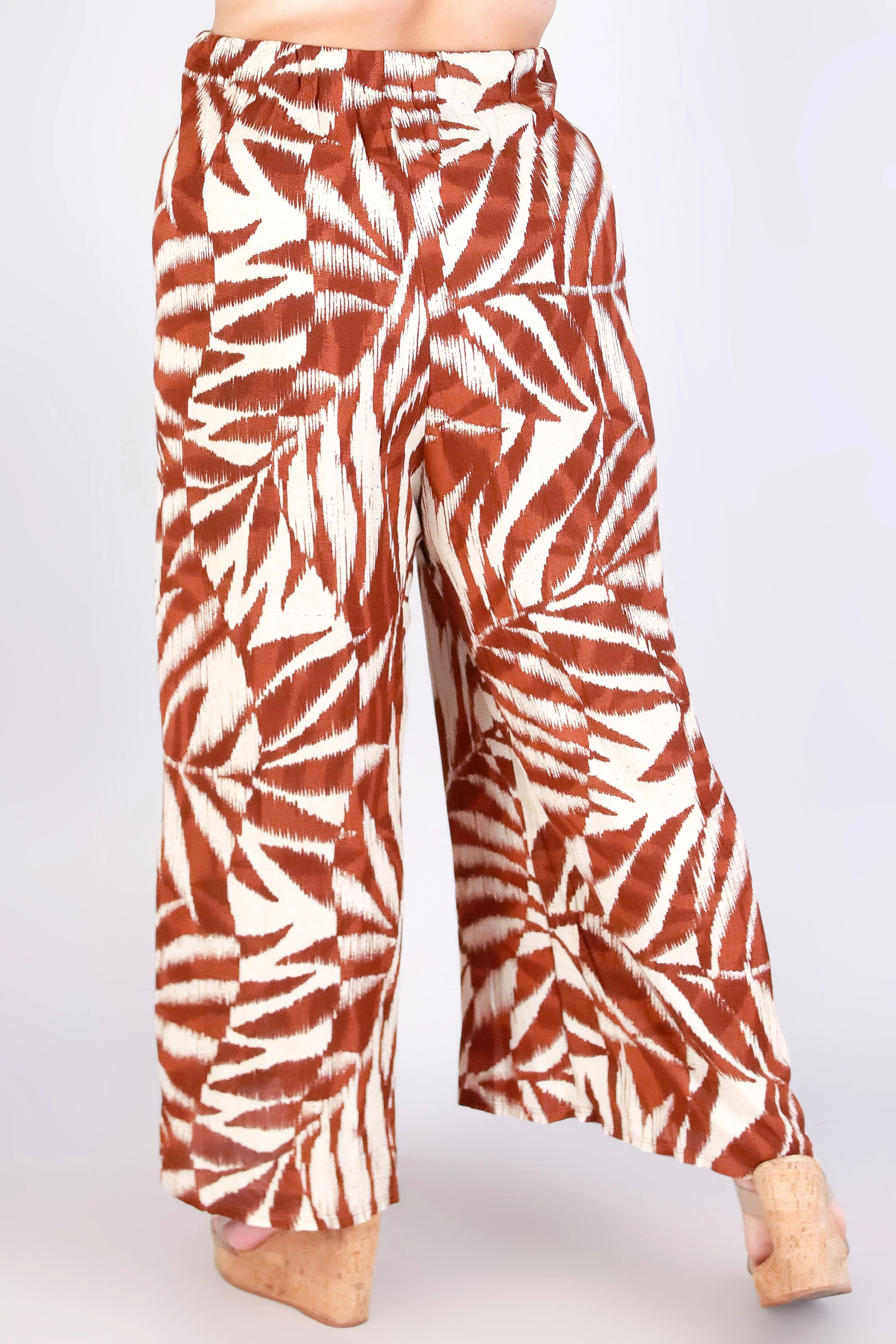 WATERCOLOR PARADISE WOVEN CAPRI'S - Image 3