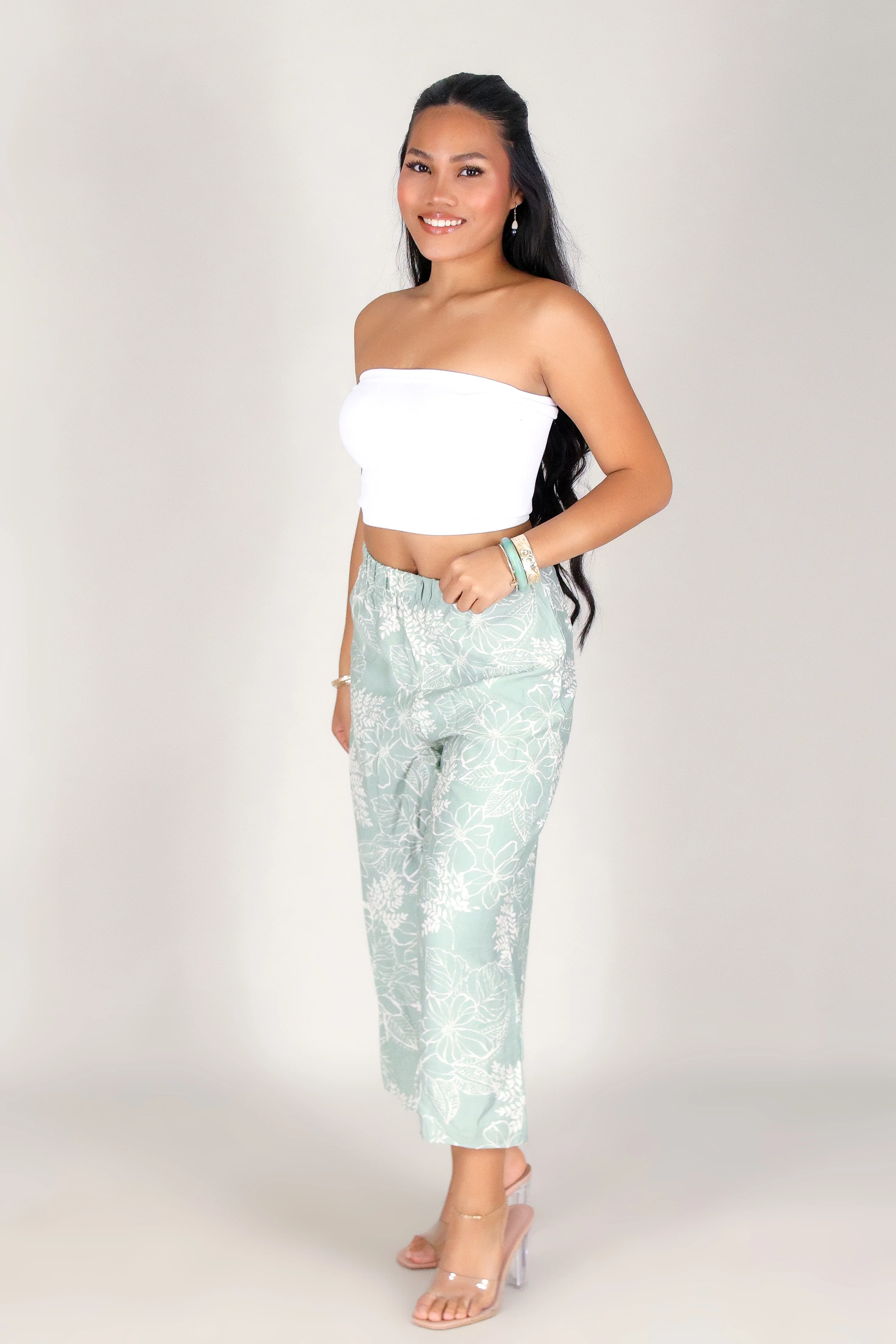 POLISHED IN PETALS CAPRI'S