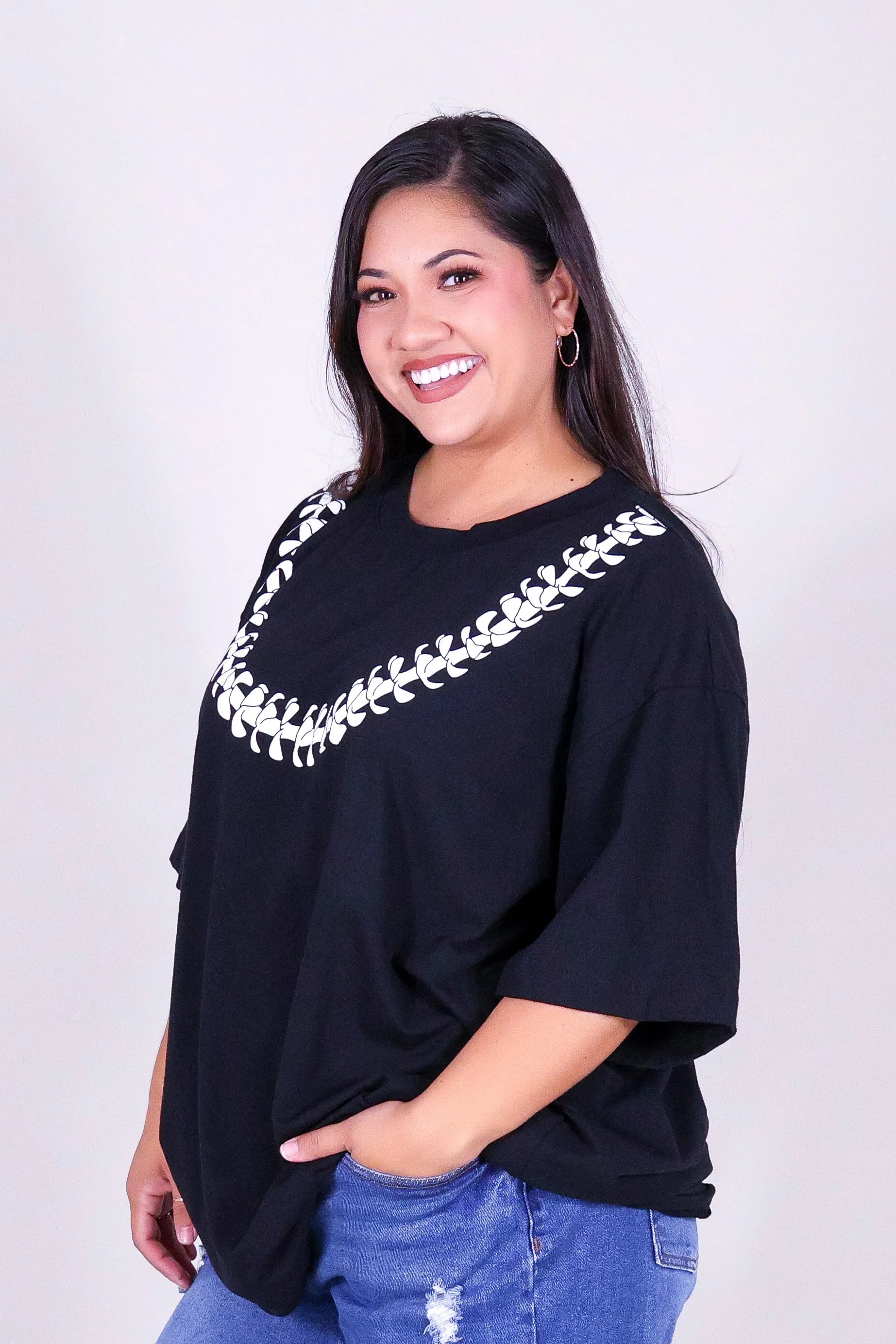 PUAKENIKENI OVERSIZED LEI TEE - Image 3