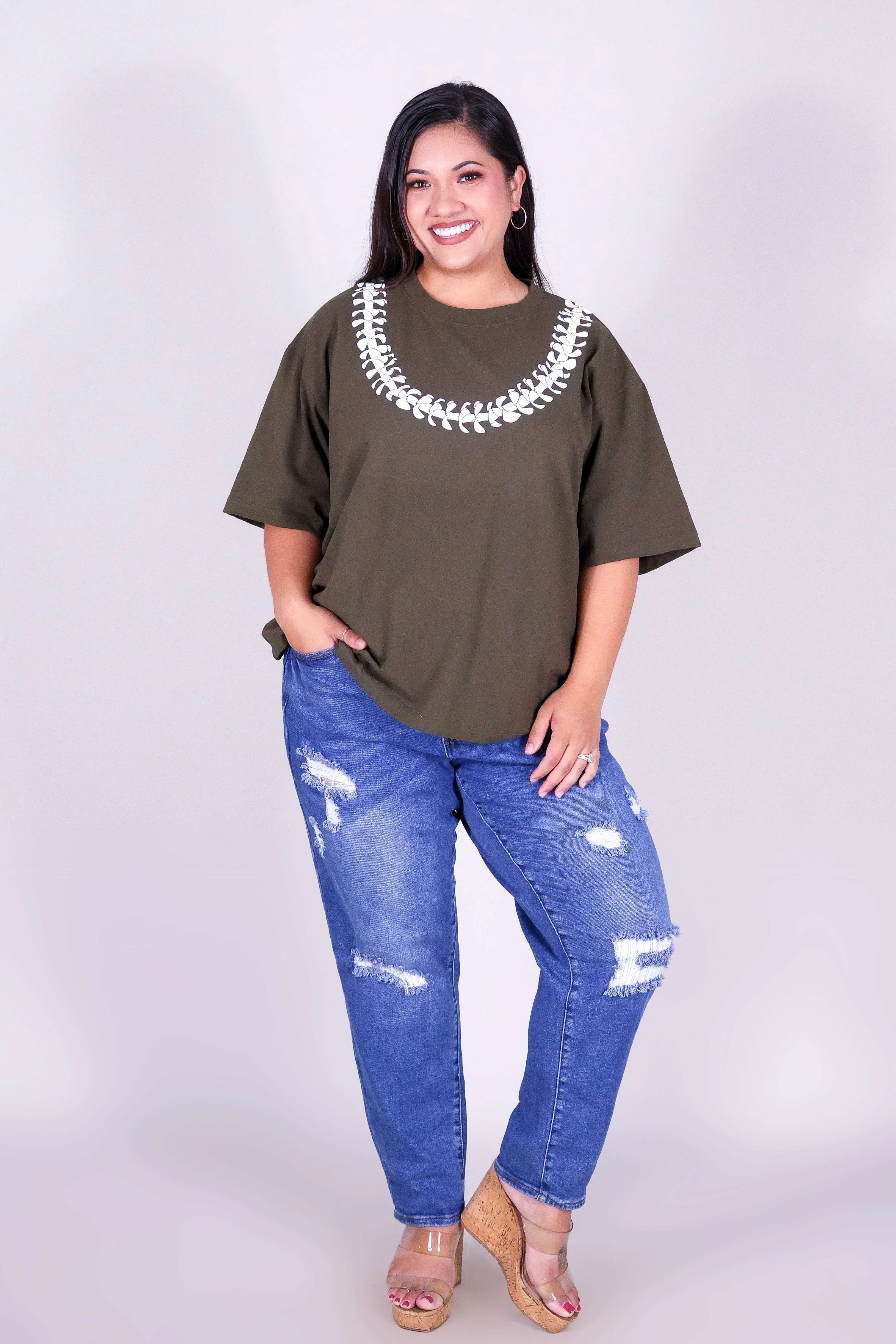 PUAKENIKENI OVERSIZED LEI TEE