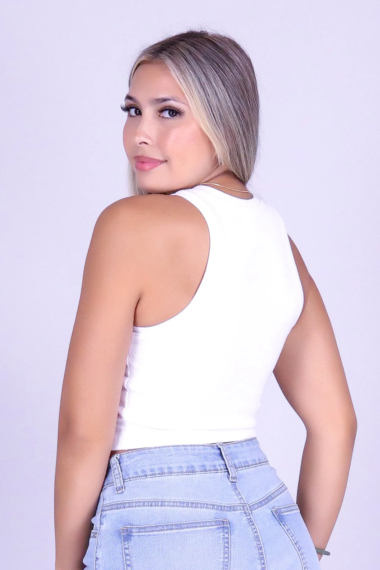 LOWKEY FIT CROP TANK - Image 4