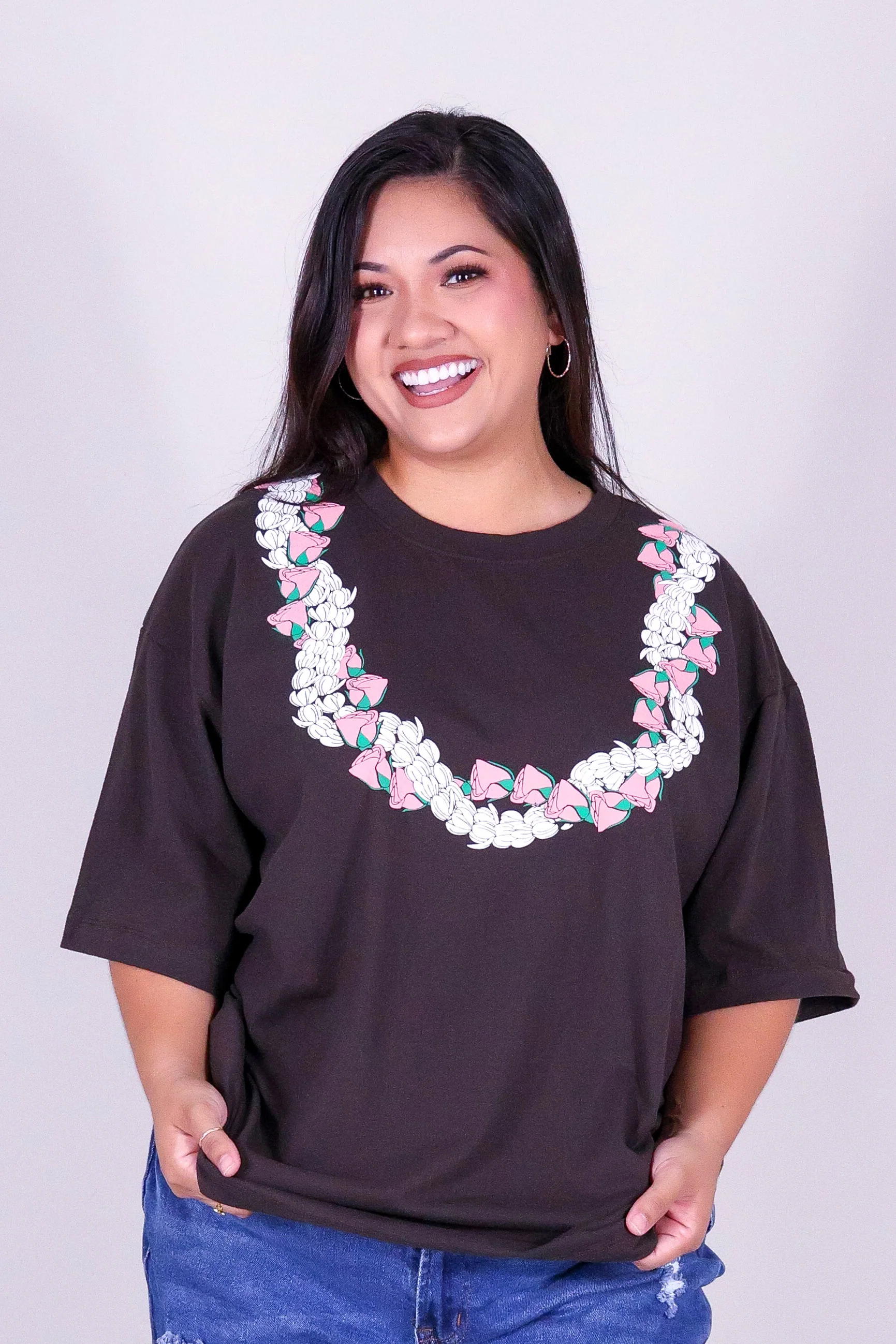 2 PIKAKE LOKELANI OVERSIZED LEI TEE - Image 2