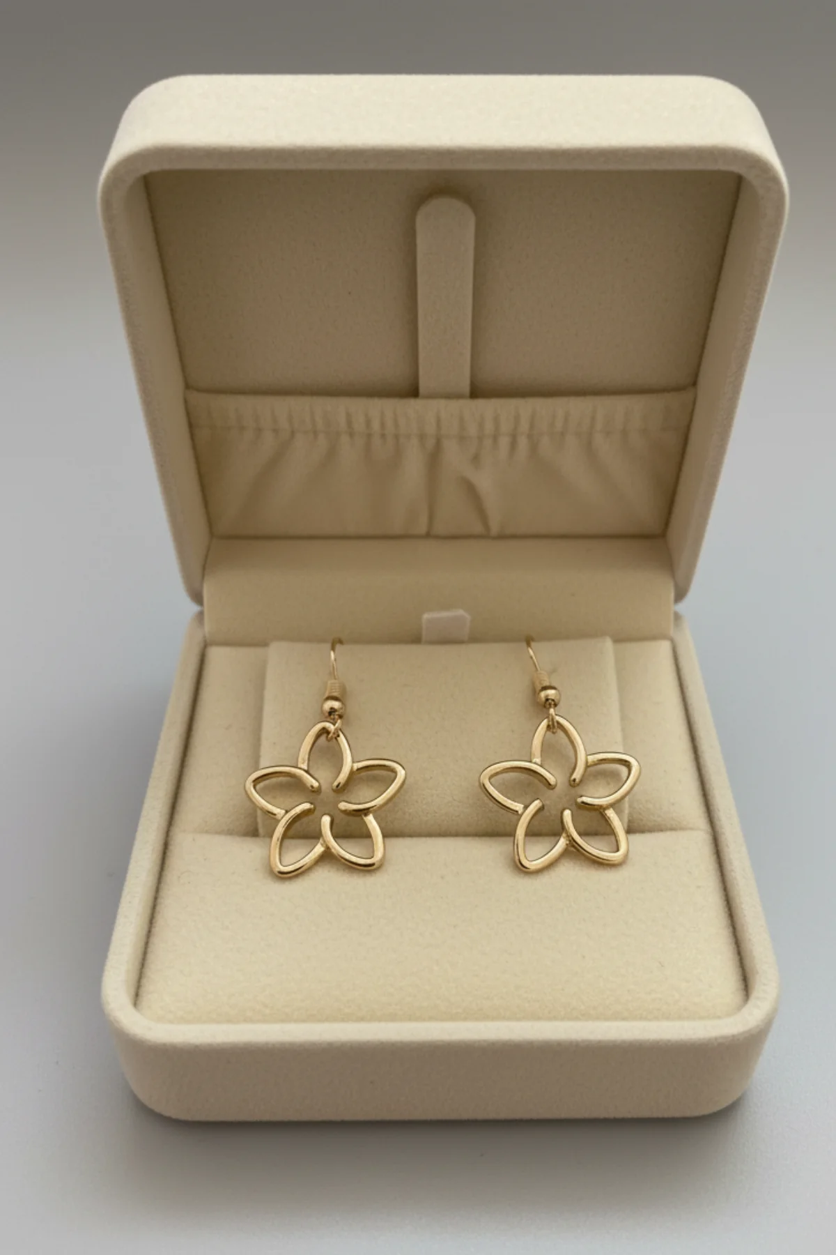 PLUMERIA DANGLE EARRINGS