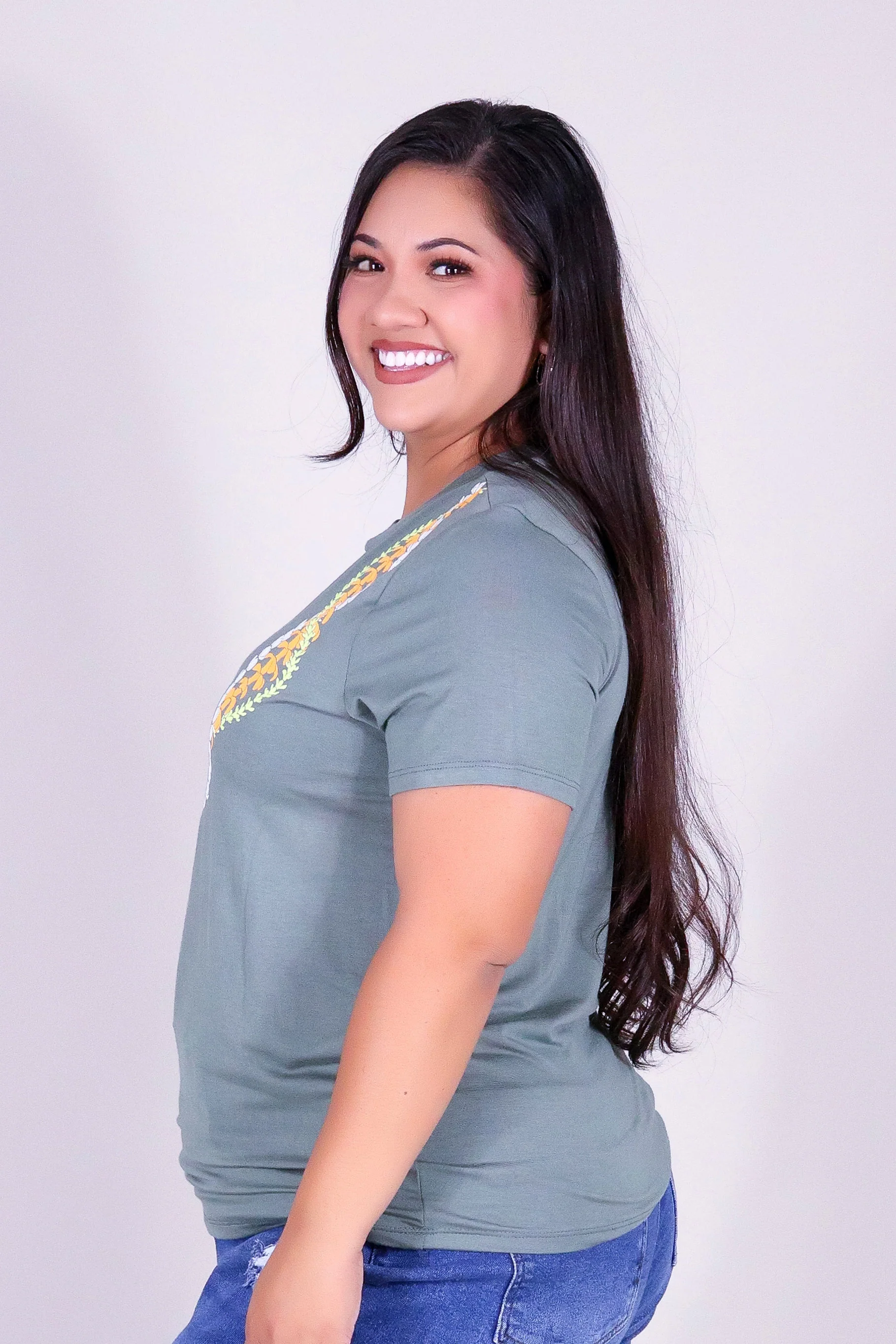 INTERTWINED LEI TEE - Image 3