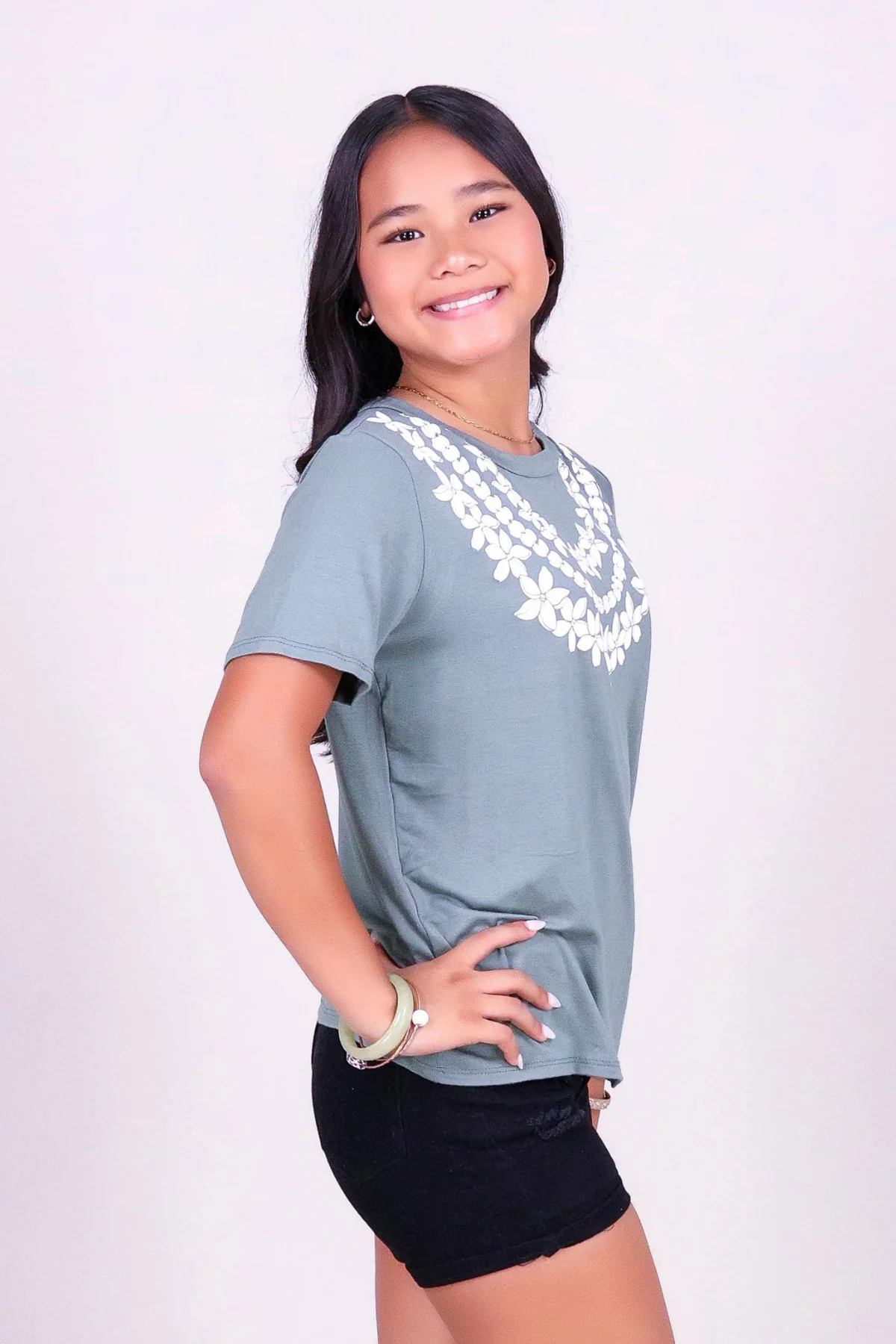 MULTI PIKAKE LEI TEE | KIDS 2-16 - Image 3