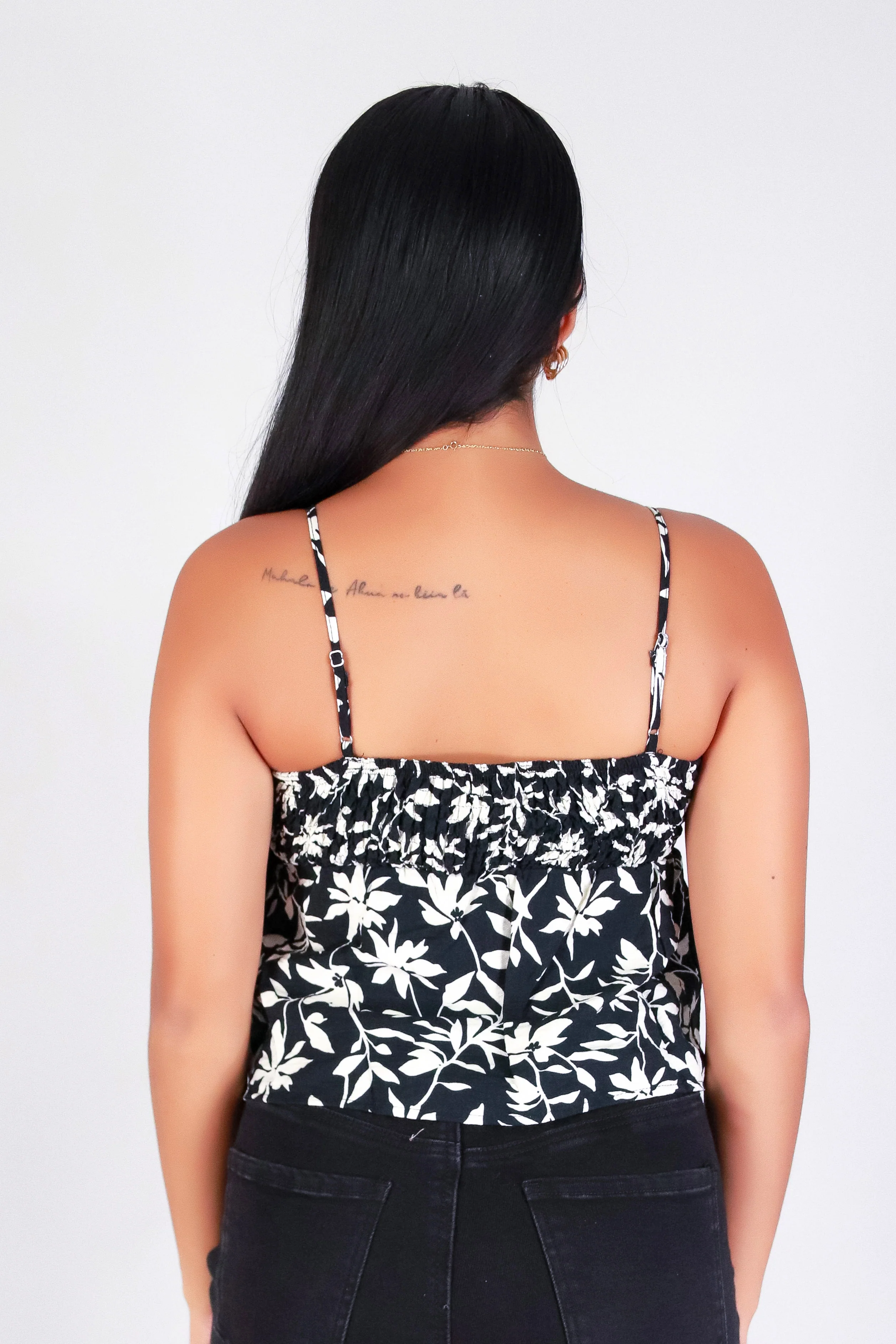 FLIRTY FLORALS TOP - Image 4