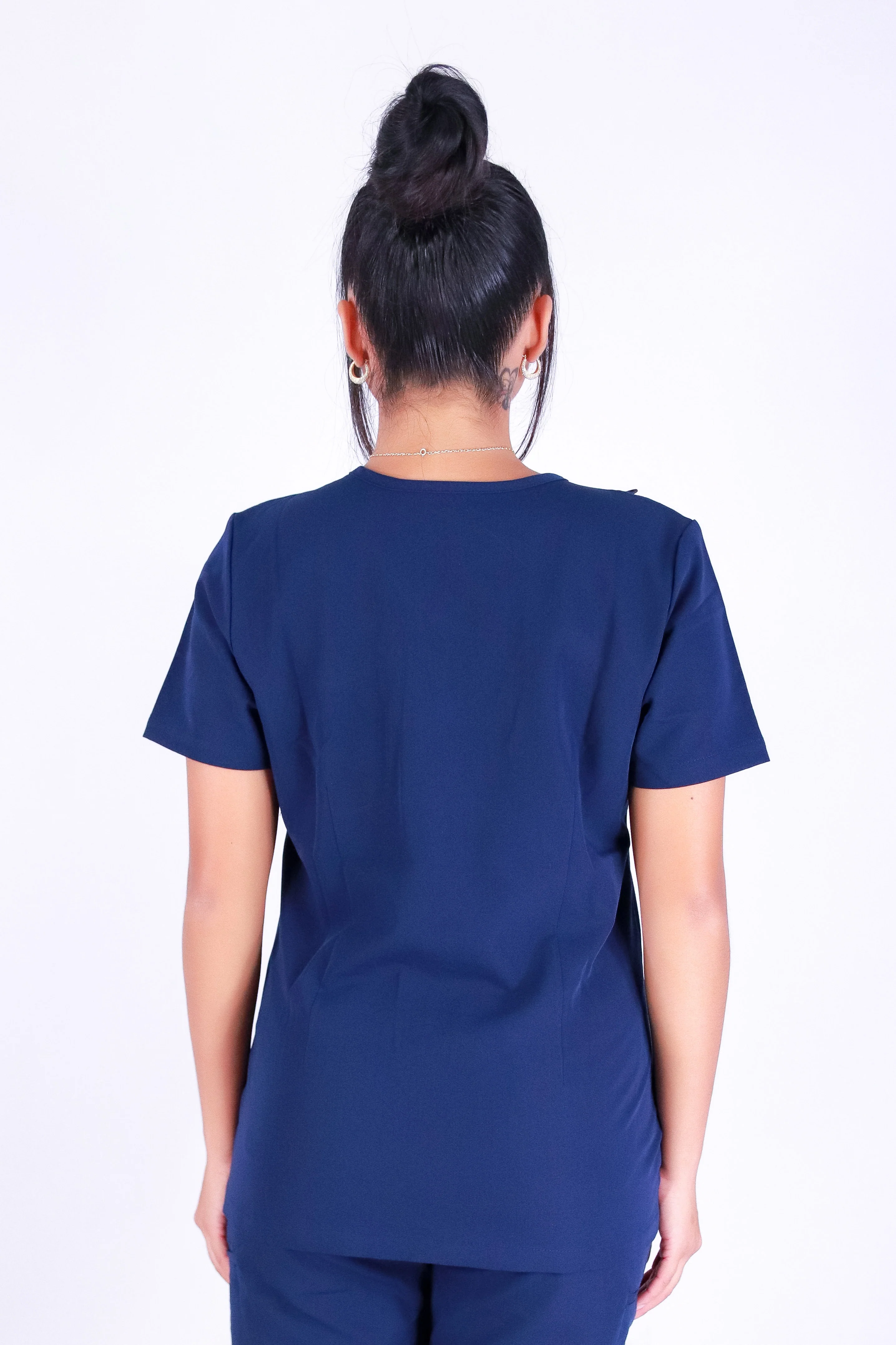 EVERYDAY HEALING SCRUB TOP - Image 4