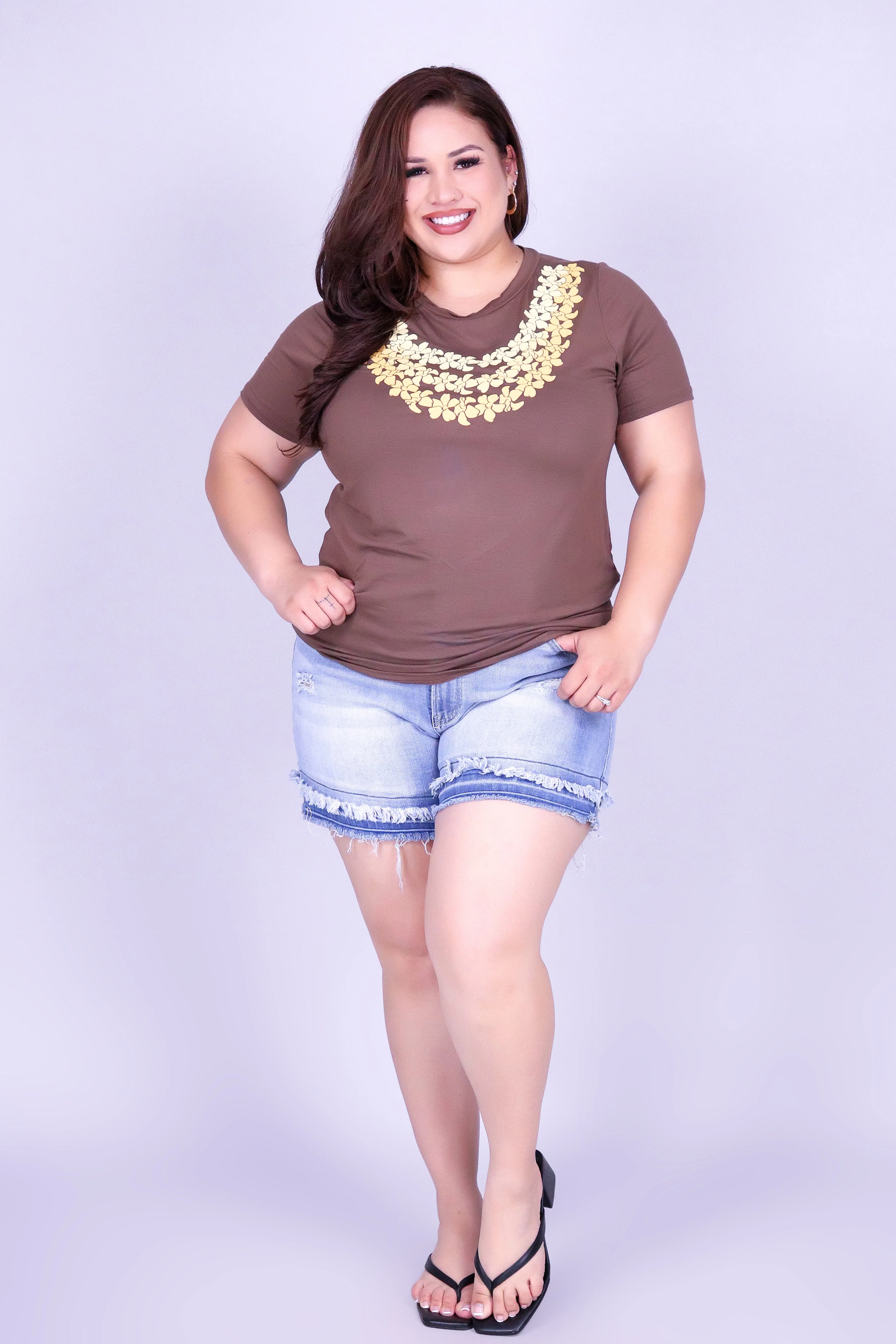 MULTI PUAKENIKENI LEI TEE