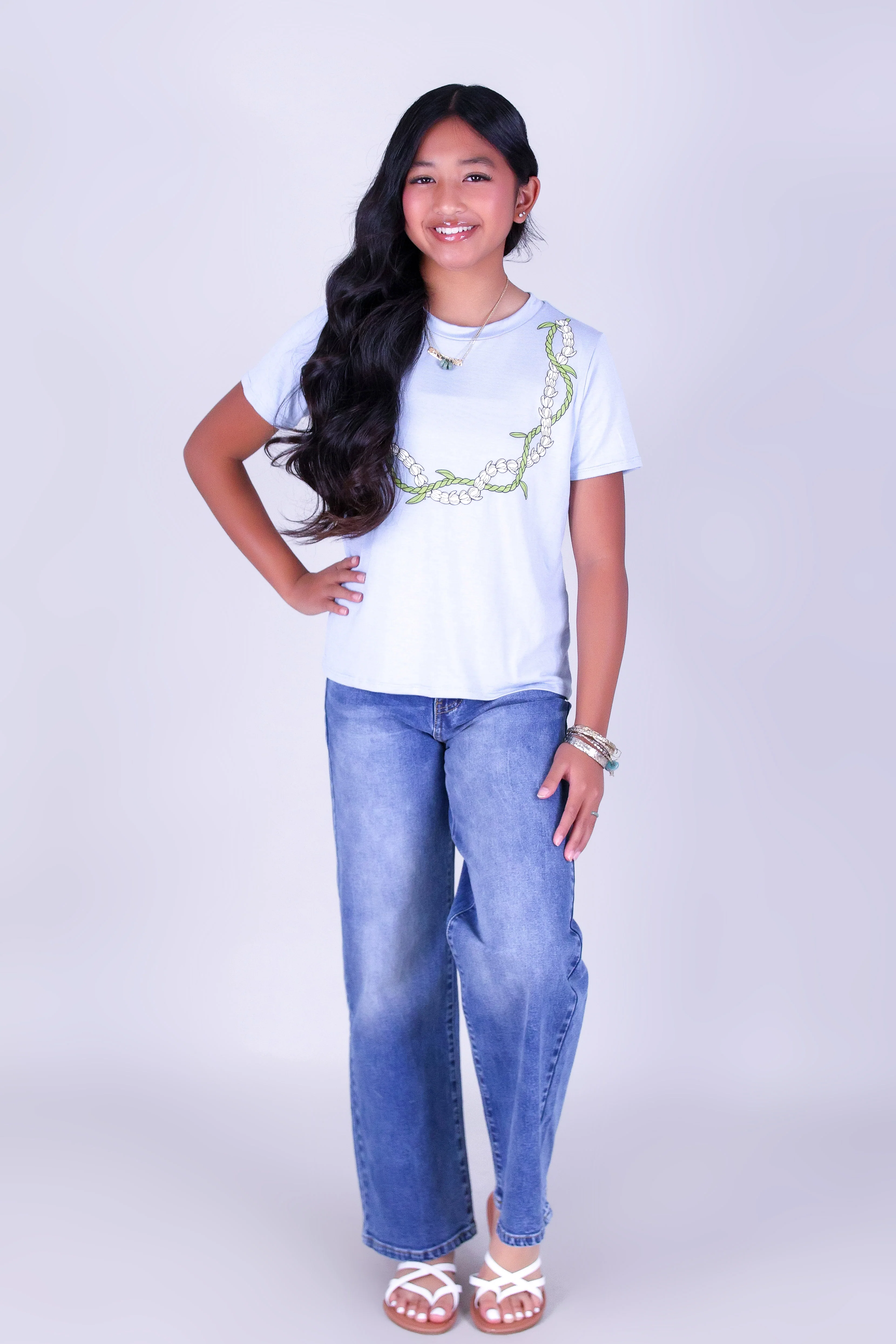 TI LEAF PIKAKE TWIST LEI TEE | KIDS SIZE 2-16