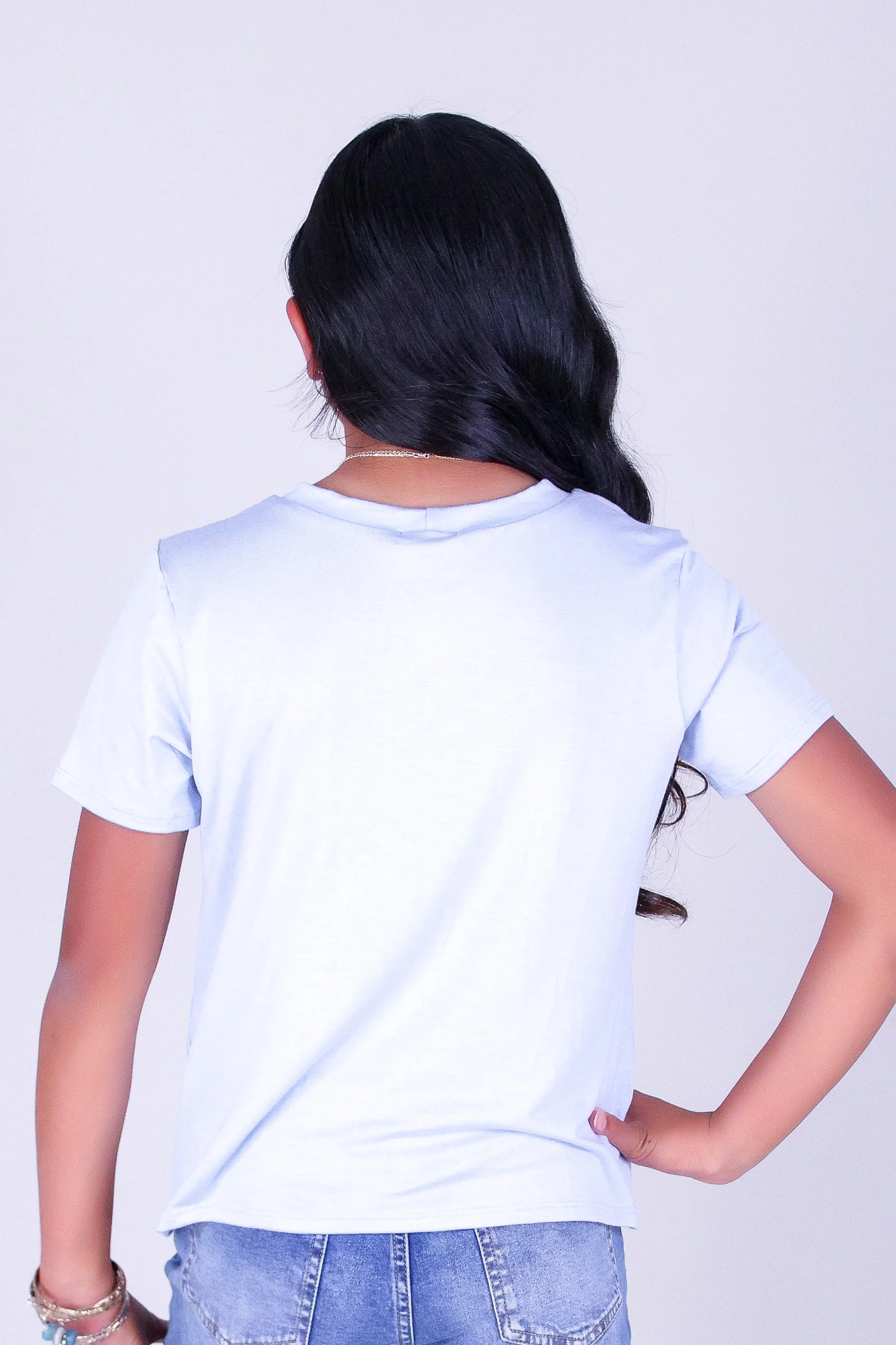 TI LEAF PIKAKE TWIST LEI TEE | KIDS SIZE 2-16 - Image 4