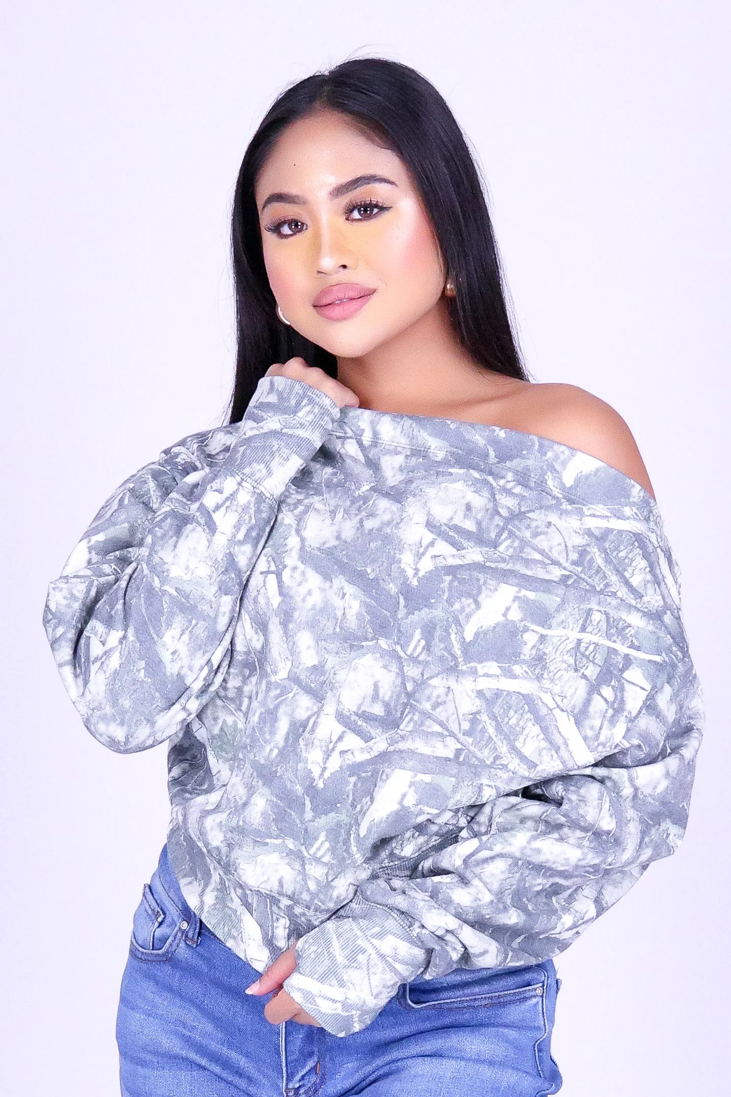 DEEP WOODS OFF SHOULDER SWEATER - Image 2
