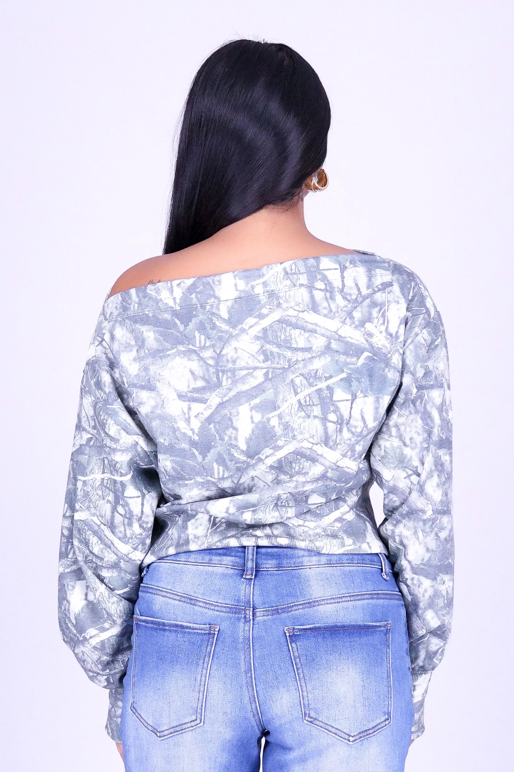 DEEP WOODS OFF SHOULDER SWEATER - Image 4