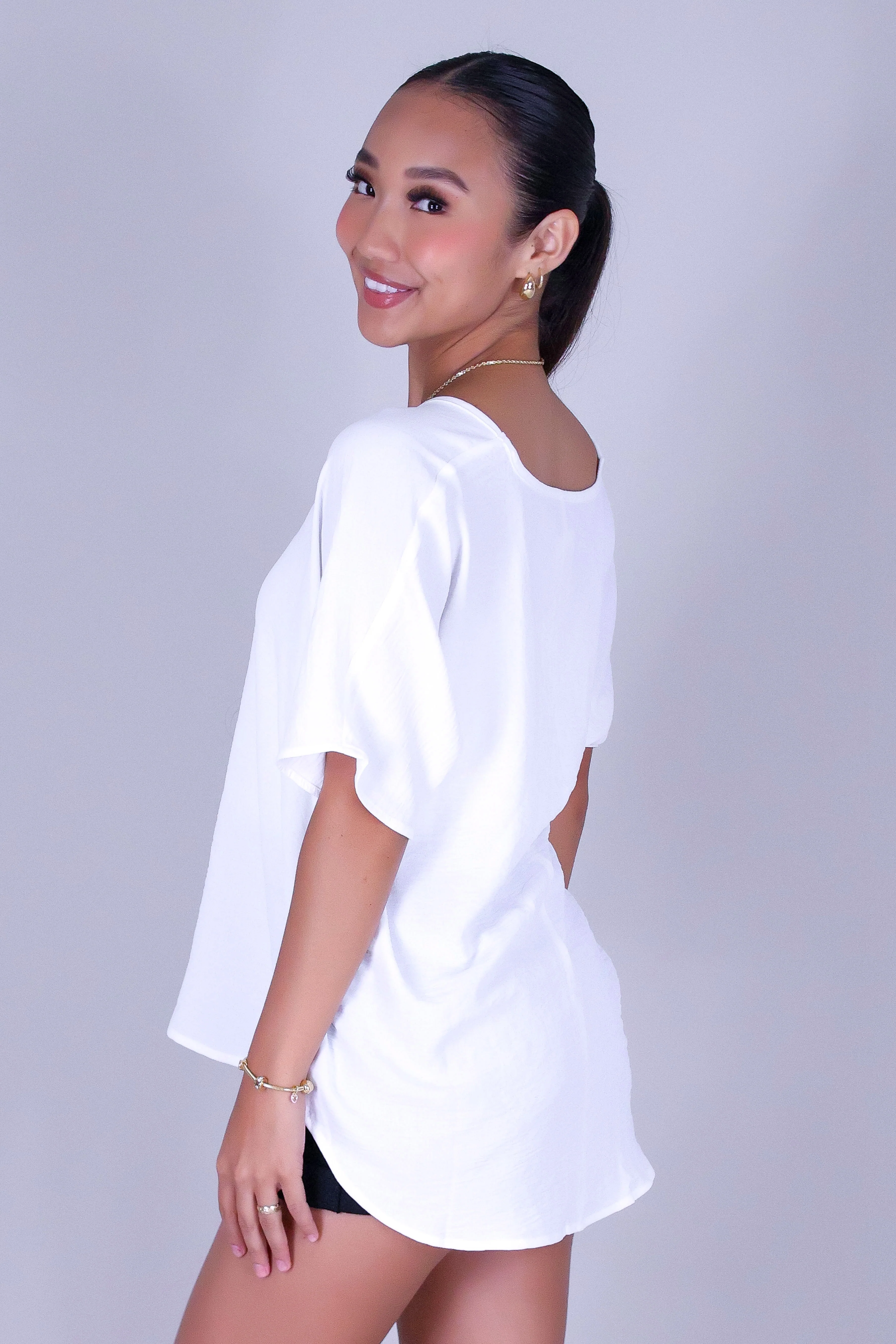 SUMMER CLASS V-NECK TOP - Image 3