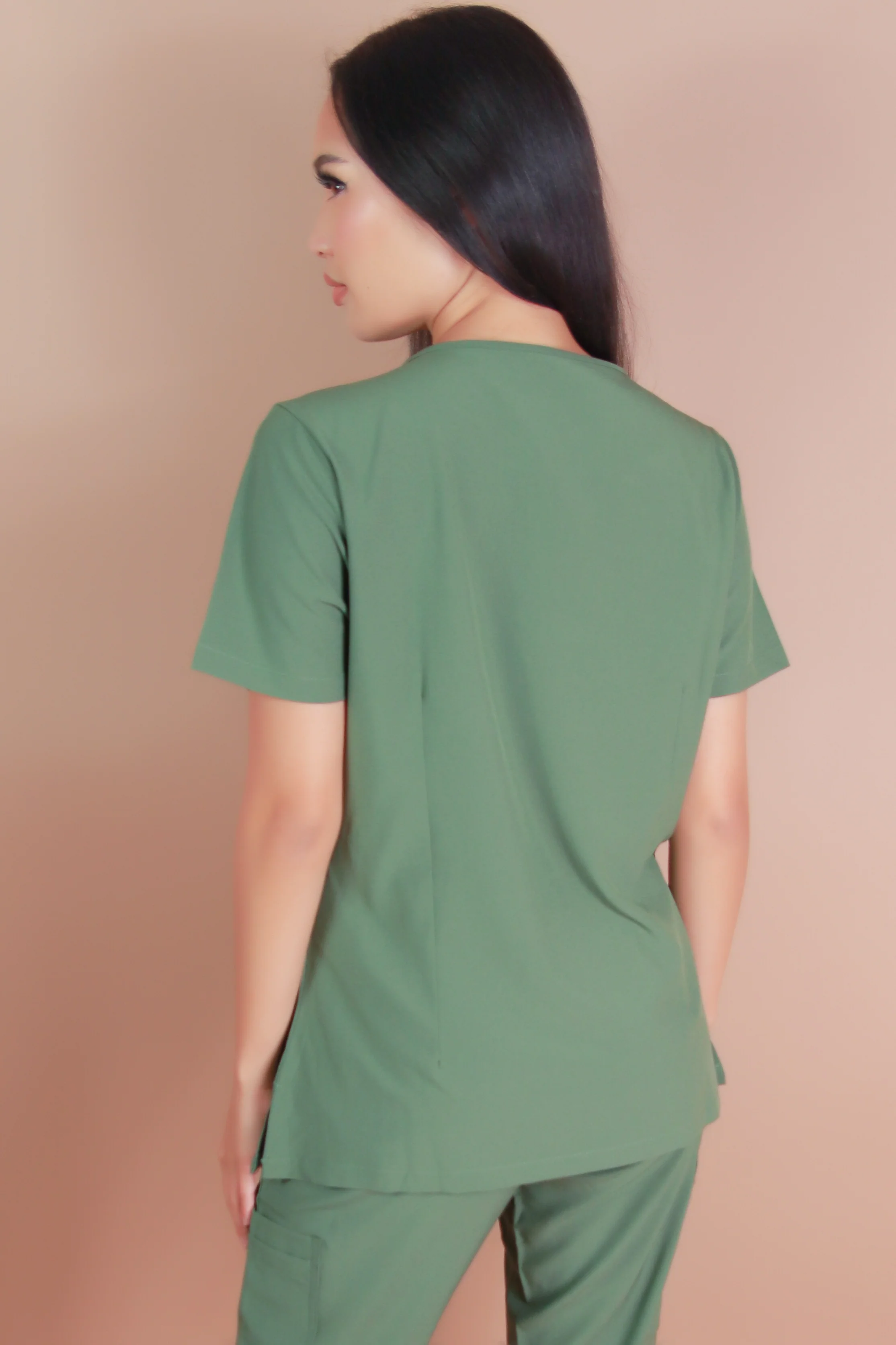 BE PATIENT WITH ME SCRUB TOP - Image 3